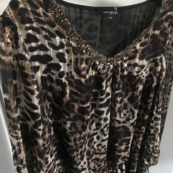 2/ $50 Beautiful animal print from Lauraplus petites - Picture 3 of 8